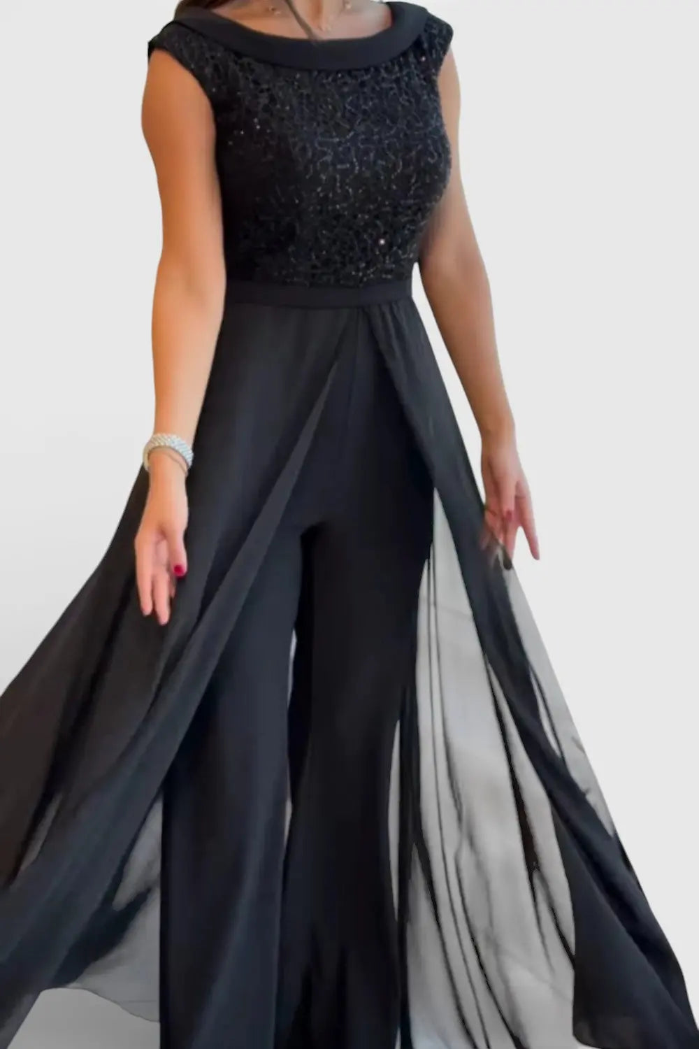 LOUNA - Stylish Sleeveless Jumpsuit Clara Monroe