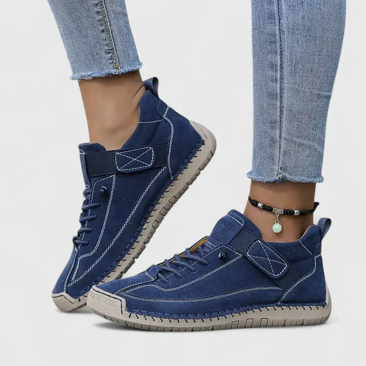 Kymberleigh  Sneakers Clara Monroe