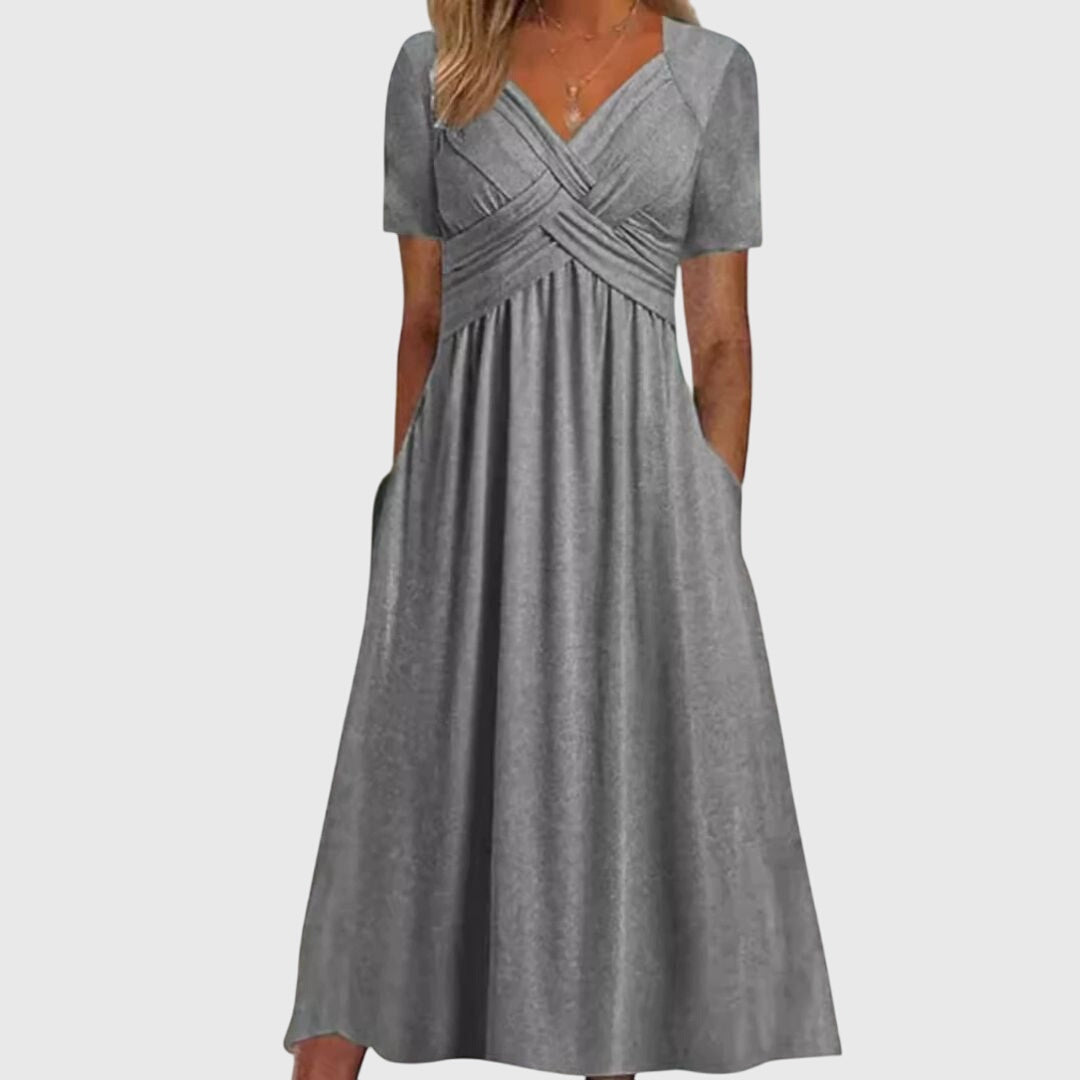 Amanda - Flattering Dress Clara Monroe