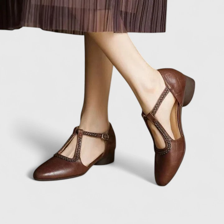 Delphine | Elegant Flat Sandals Clara Monroe