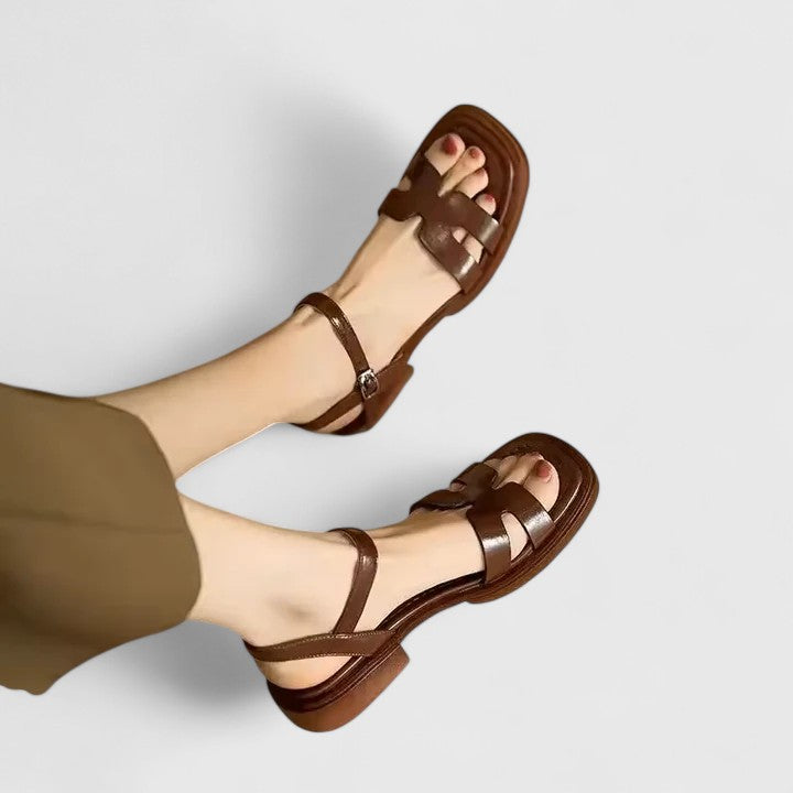 Deliane | Sophisticated Flat Sandals Clara Monroe