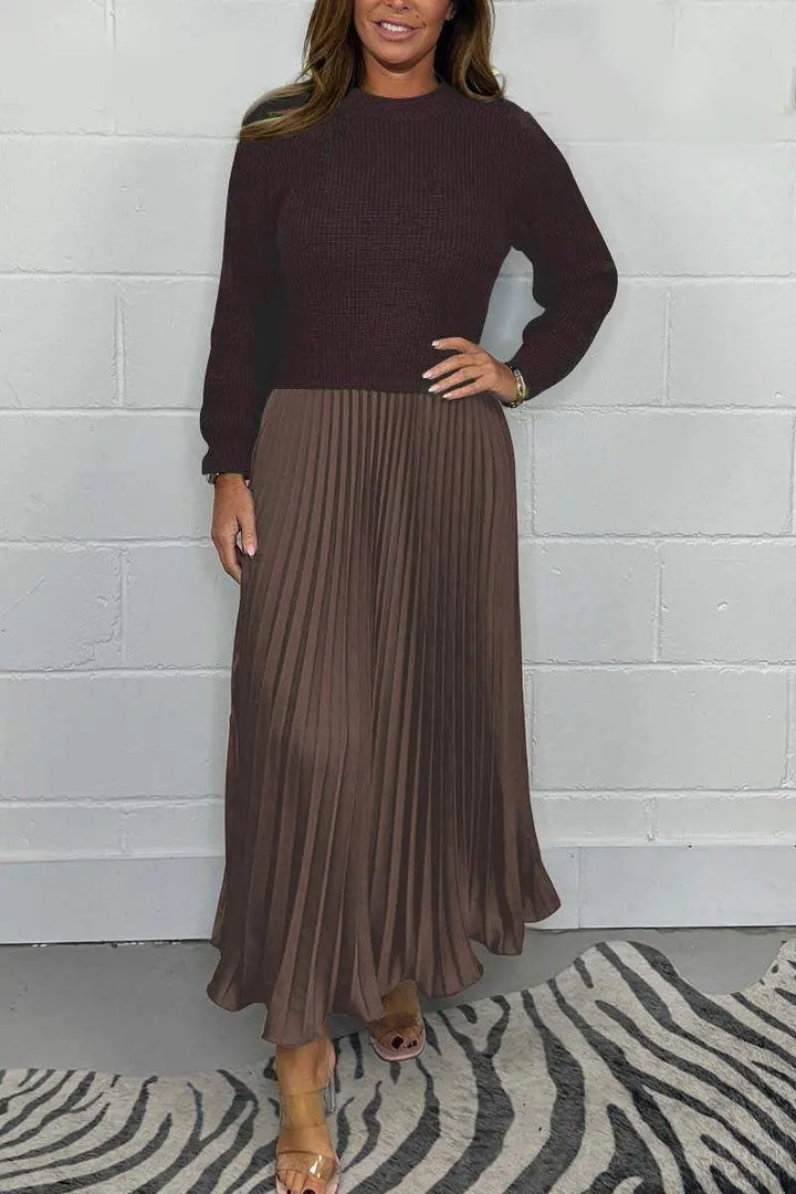 Claudia - Maxi dress with sweater and pleated skirt Clara Monroe