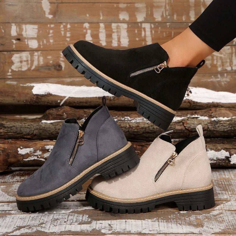 Thalyanna | Orthopedic Boots Clara Monroe