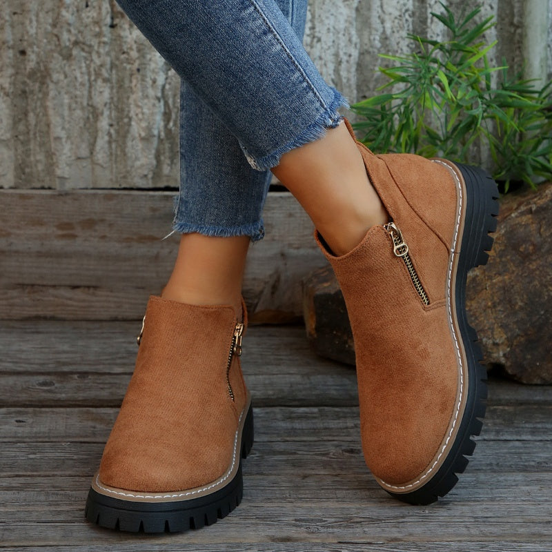 Thalyanna | Orthopedic Boots Clara Monroe