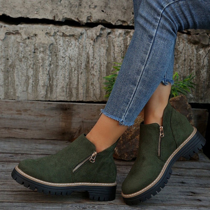 Thalyanna | Orthopedic Boots Clara Monroe